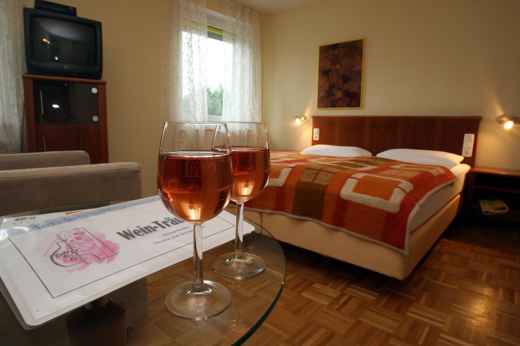 Wein-Traeume Hotel Thüngersheim Eksteriør billede